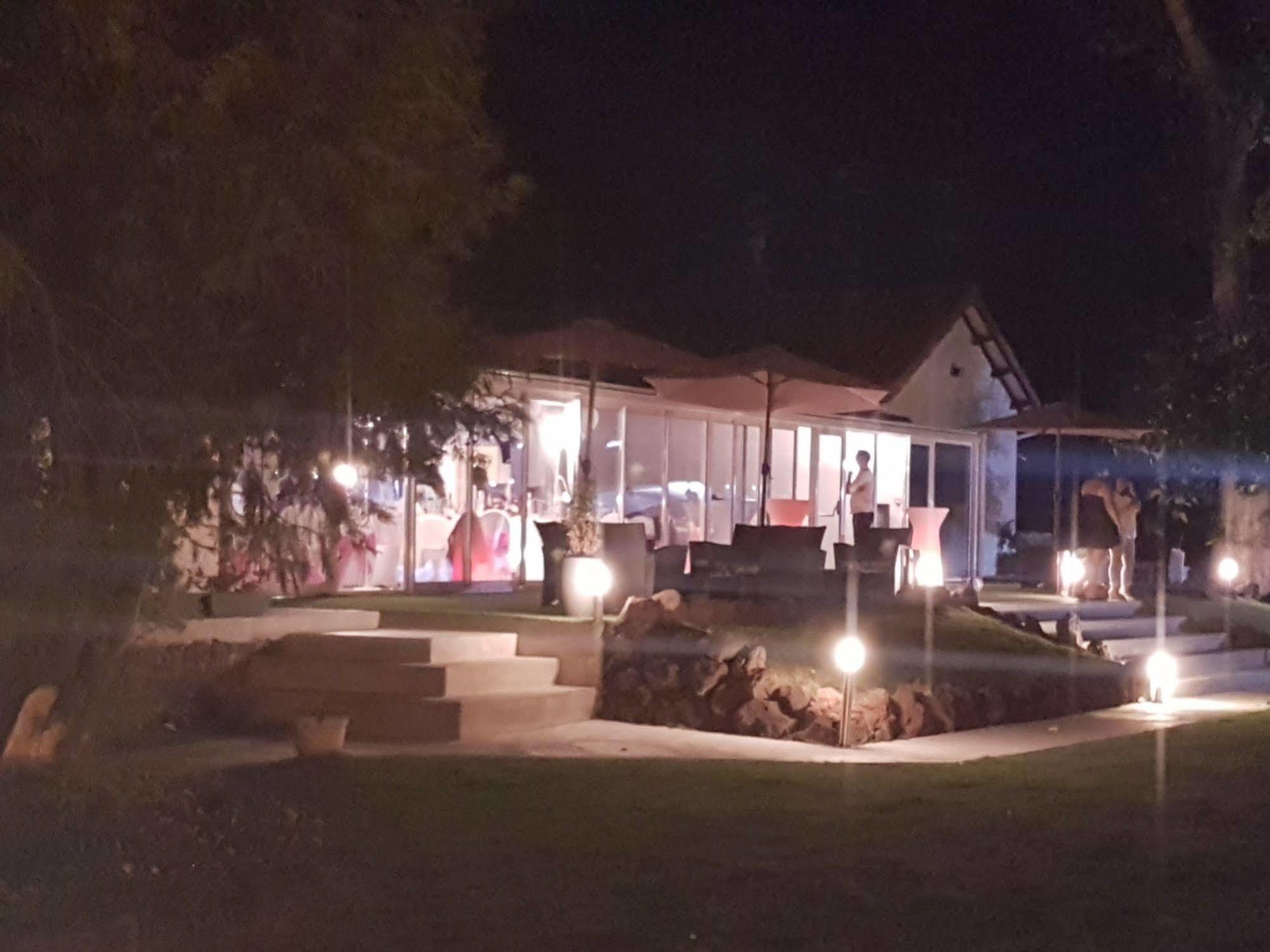 Domaine De La Palle Pontgibaud Εξωτερικό φωτογραφία